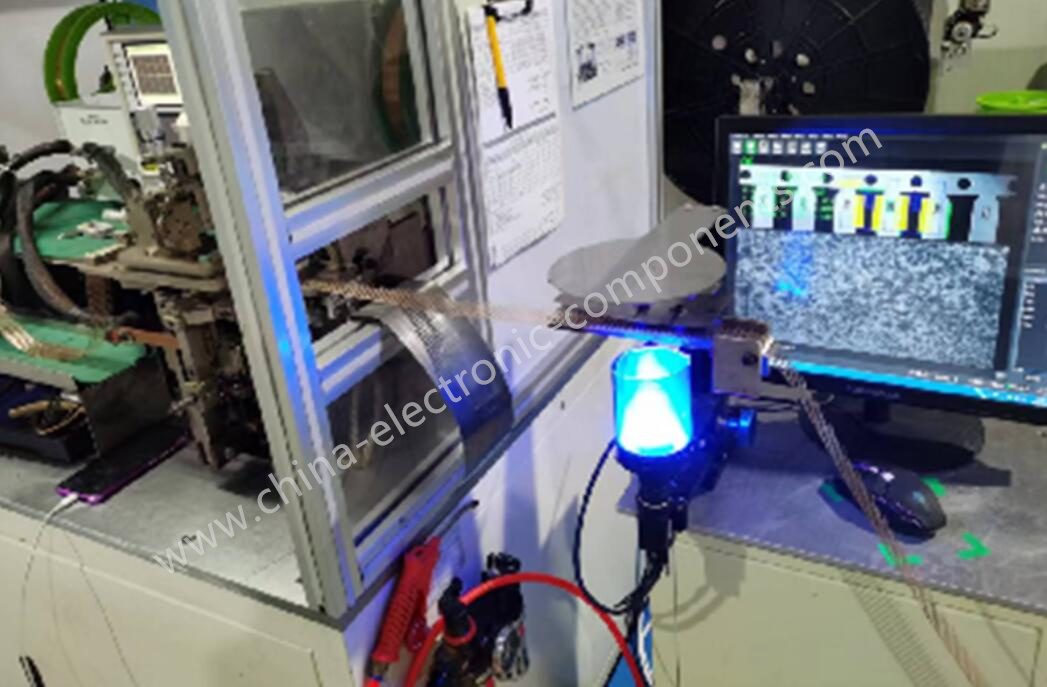 Strip solder contacts.jpg